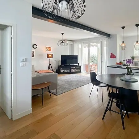 Ferienhaus Spacious House - 3 Bedrooms With Garden Toulouse